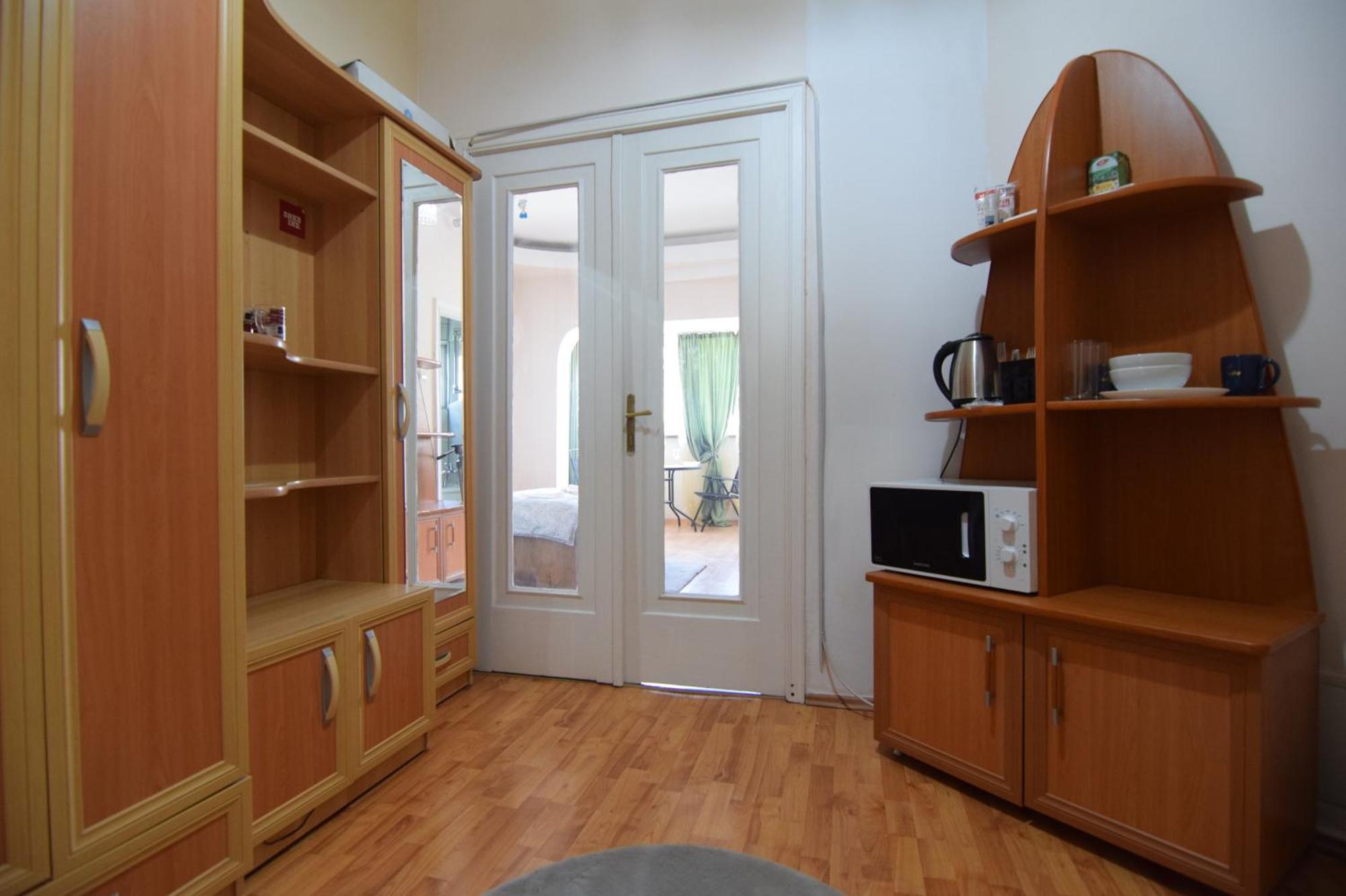Studio In The Center Of Бухарест Экстерьер фото